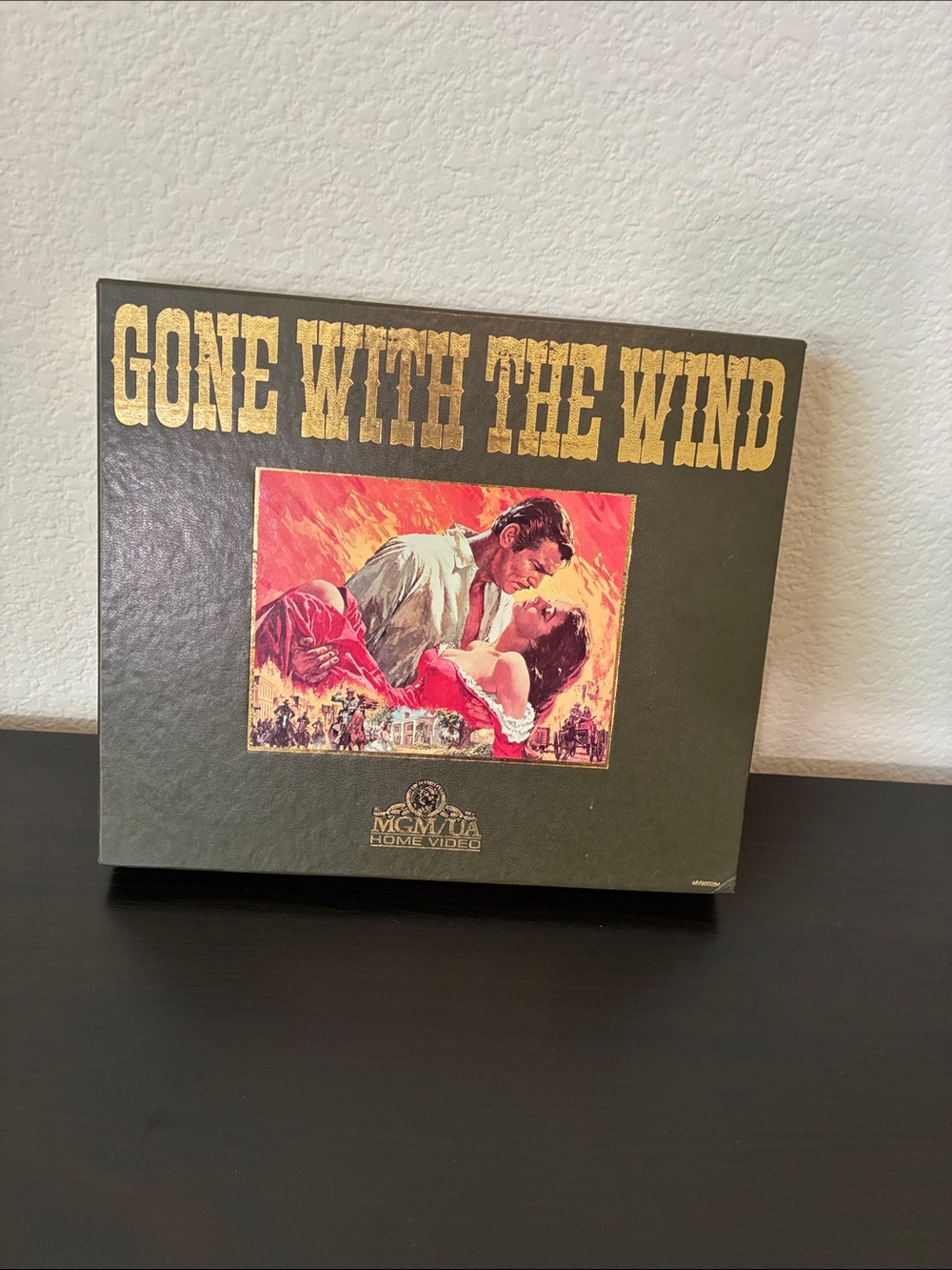 Collector’s Edition Gone With The Wind Decorative Box Set - Gold and Olive